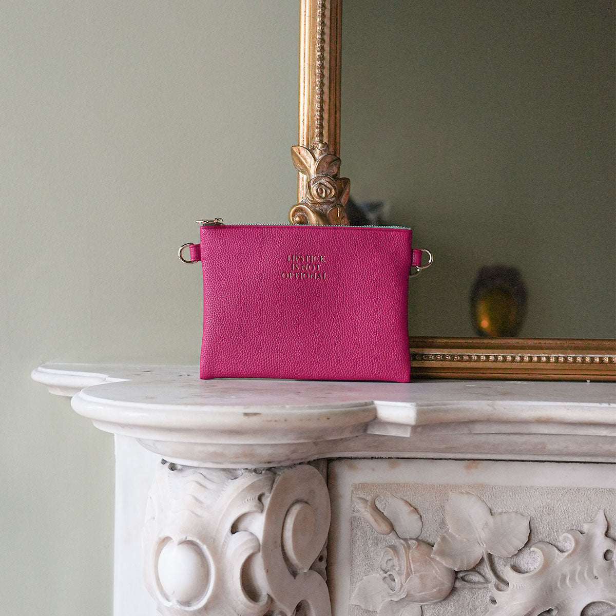 Lia Pouch Raspberry