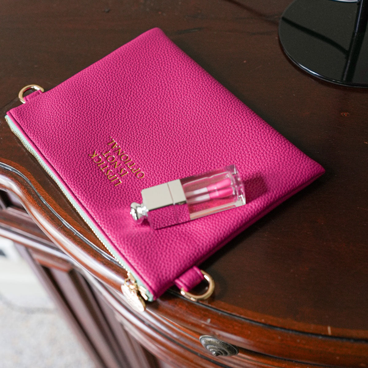 Lia Pouch Raspberry