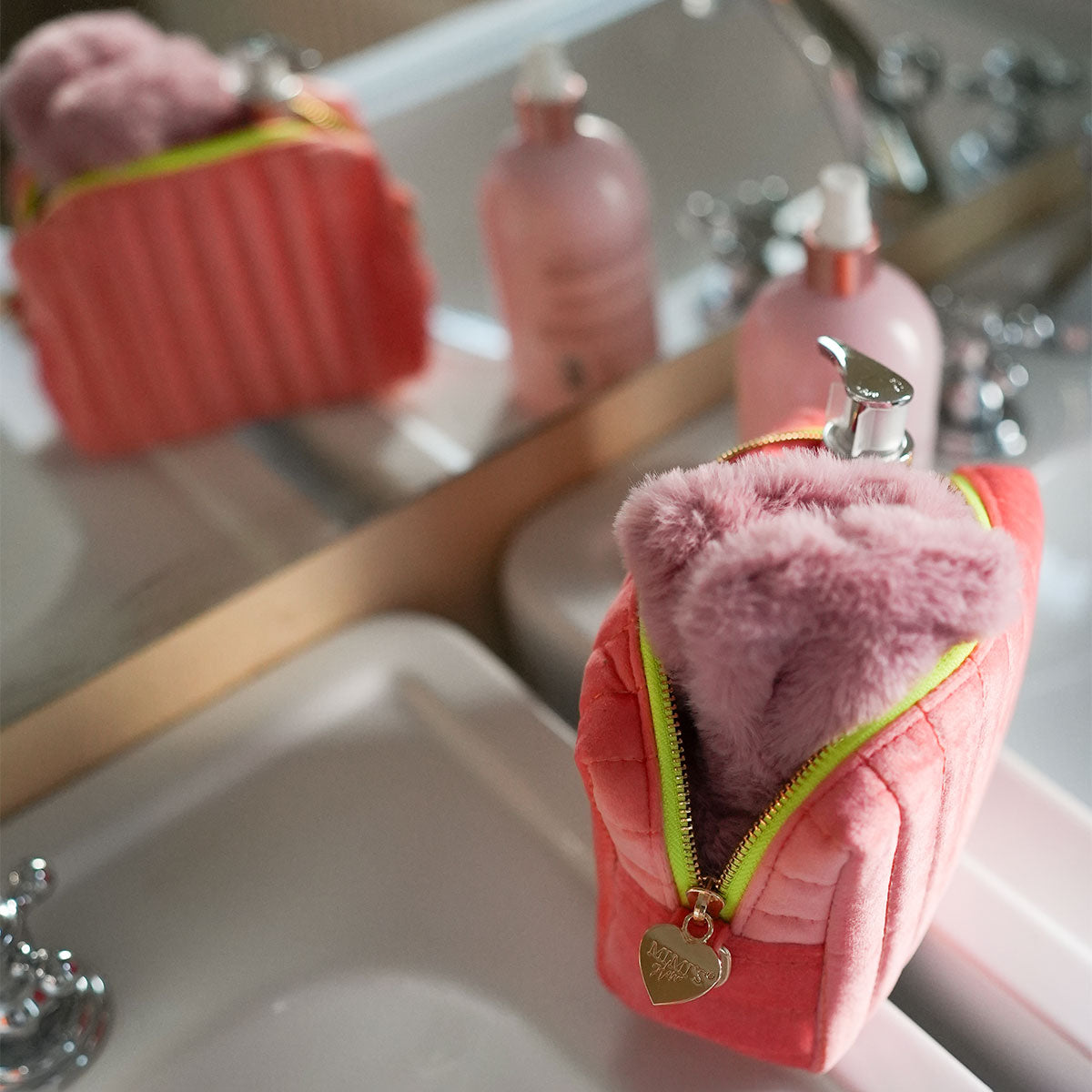 Lola Samt Tasche Peach Sorbet