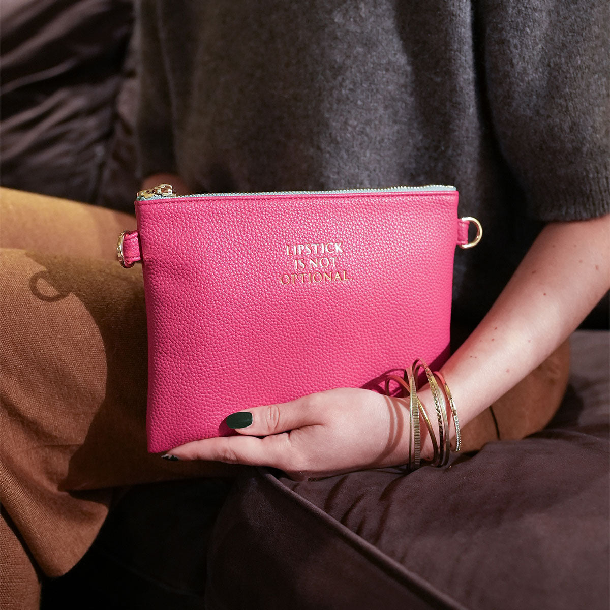 Lia Pouch Raspberry