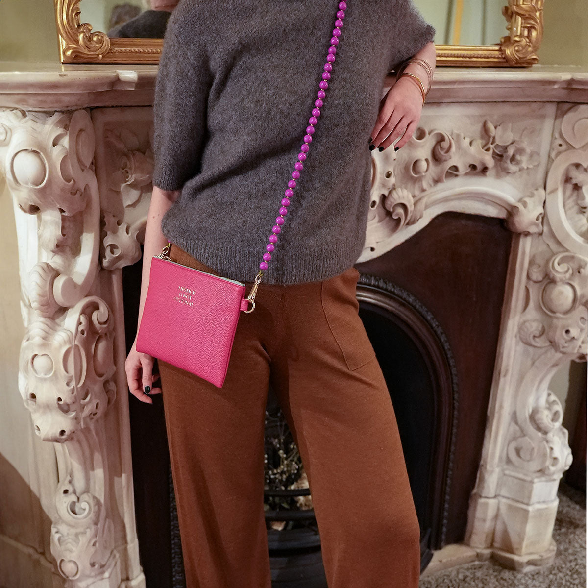 Lia Pouch Raspberry