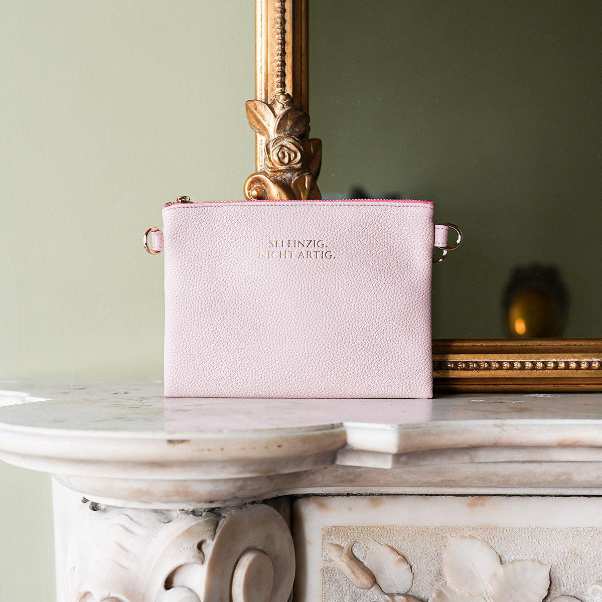 Lia Pouch Blush