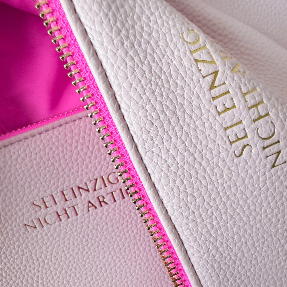 Lia Pouch Blush