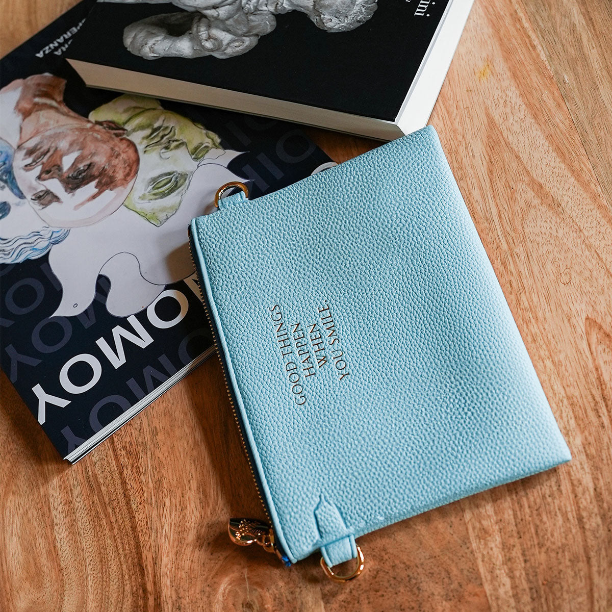 Lia Pouch Sky