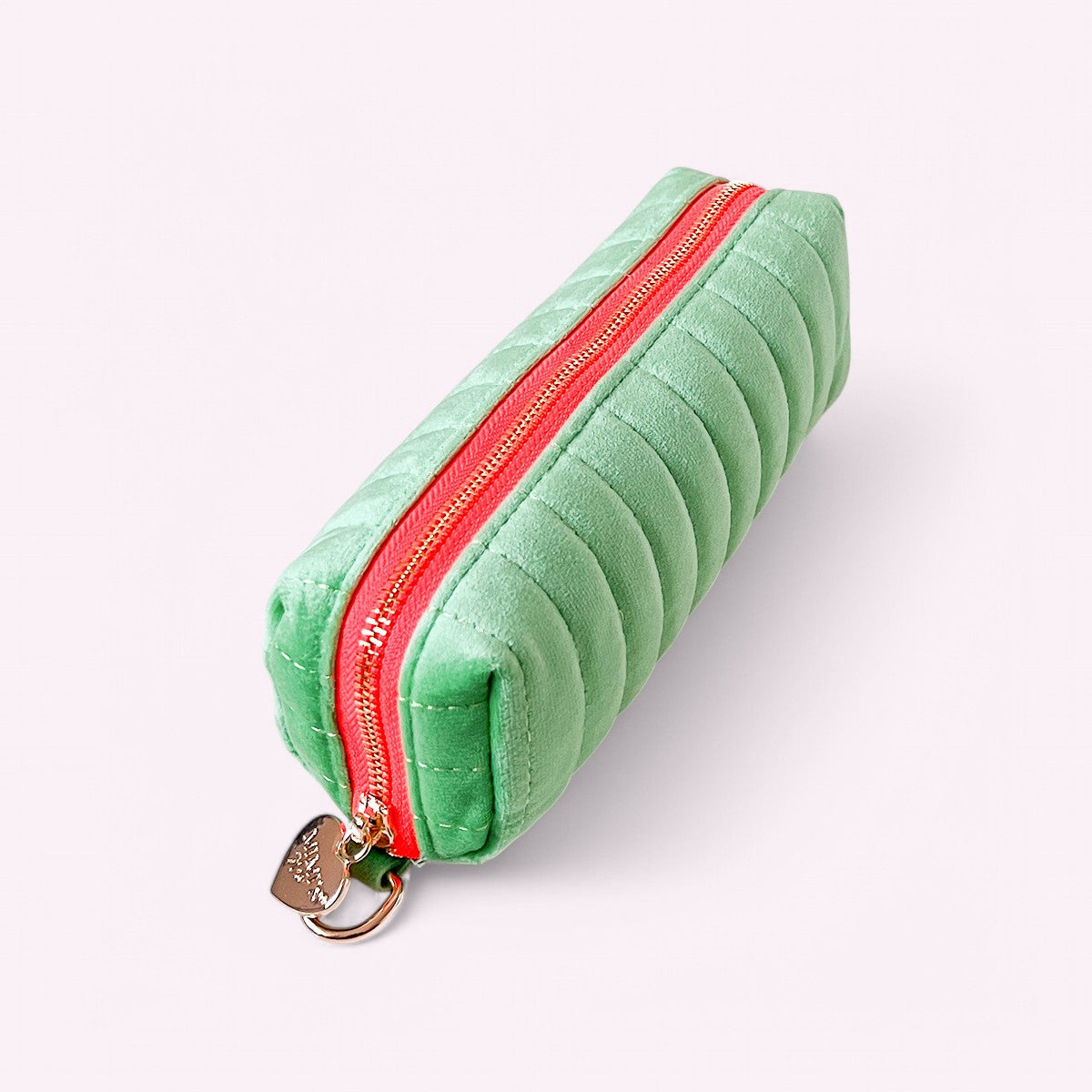 Selma Samt Mäppchen Apfel Grün