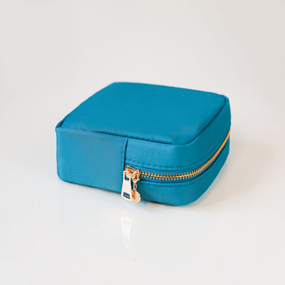 Mini Pouch zur Aufbewahrung und für Make-Up, auch als Tasche tragbar