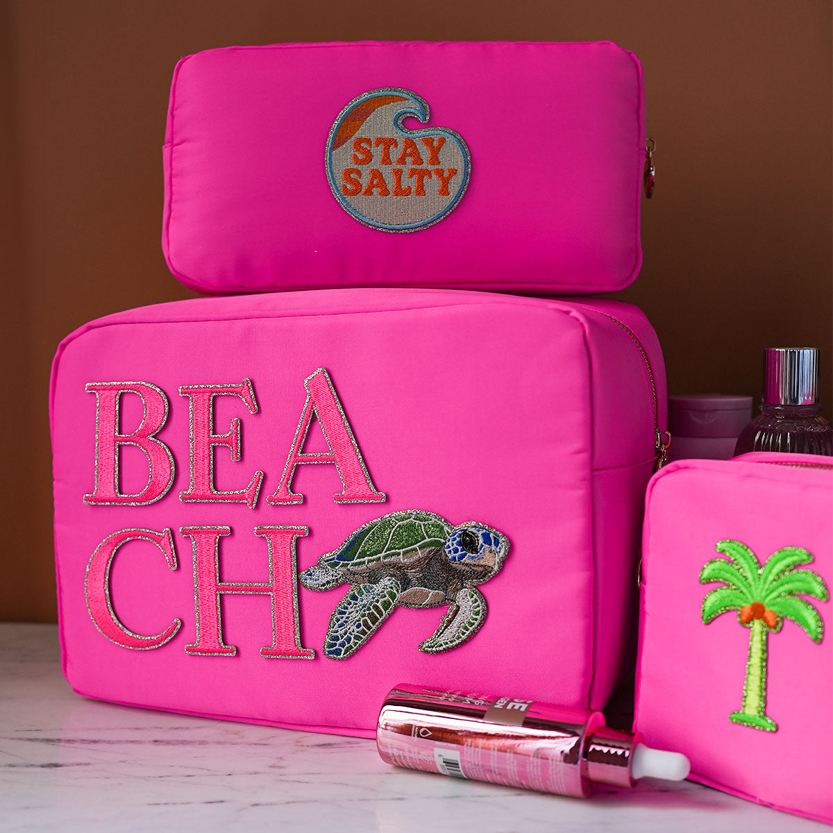 Ava Kulturbeutel Neon Pink