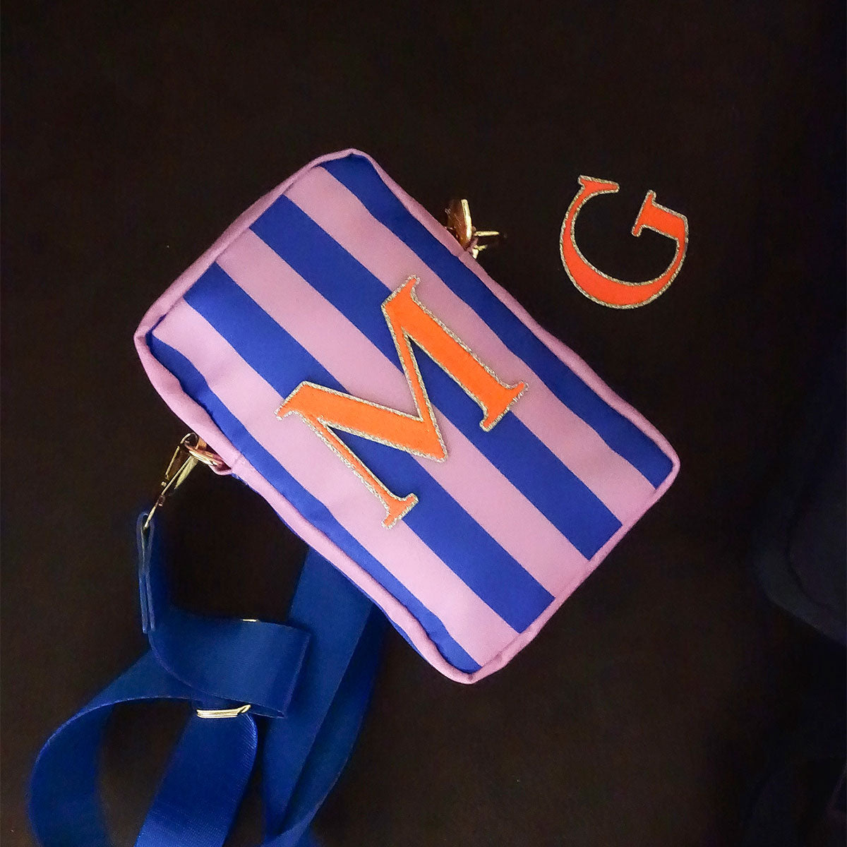 Glitzer Buchstaben Mimi's Serif Neon Orange