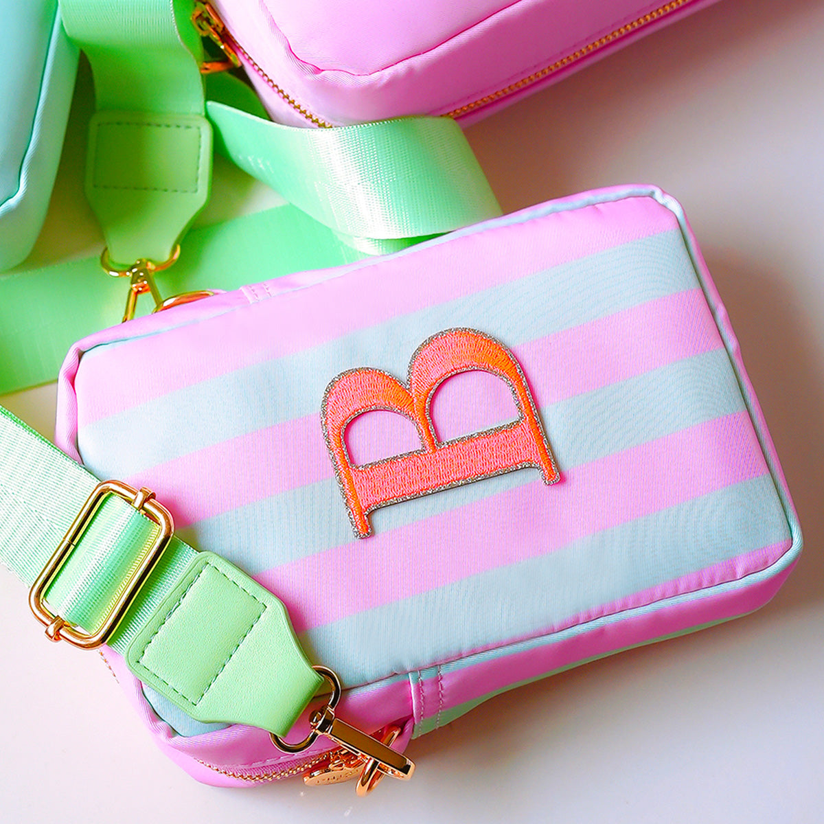 Glitzer Buchstaben Mimi's Serif Neon Orange