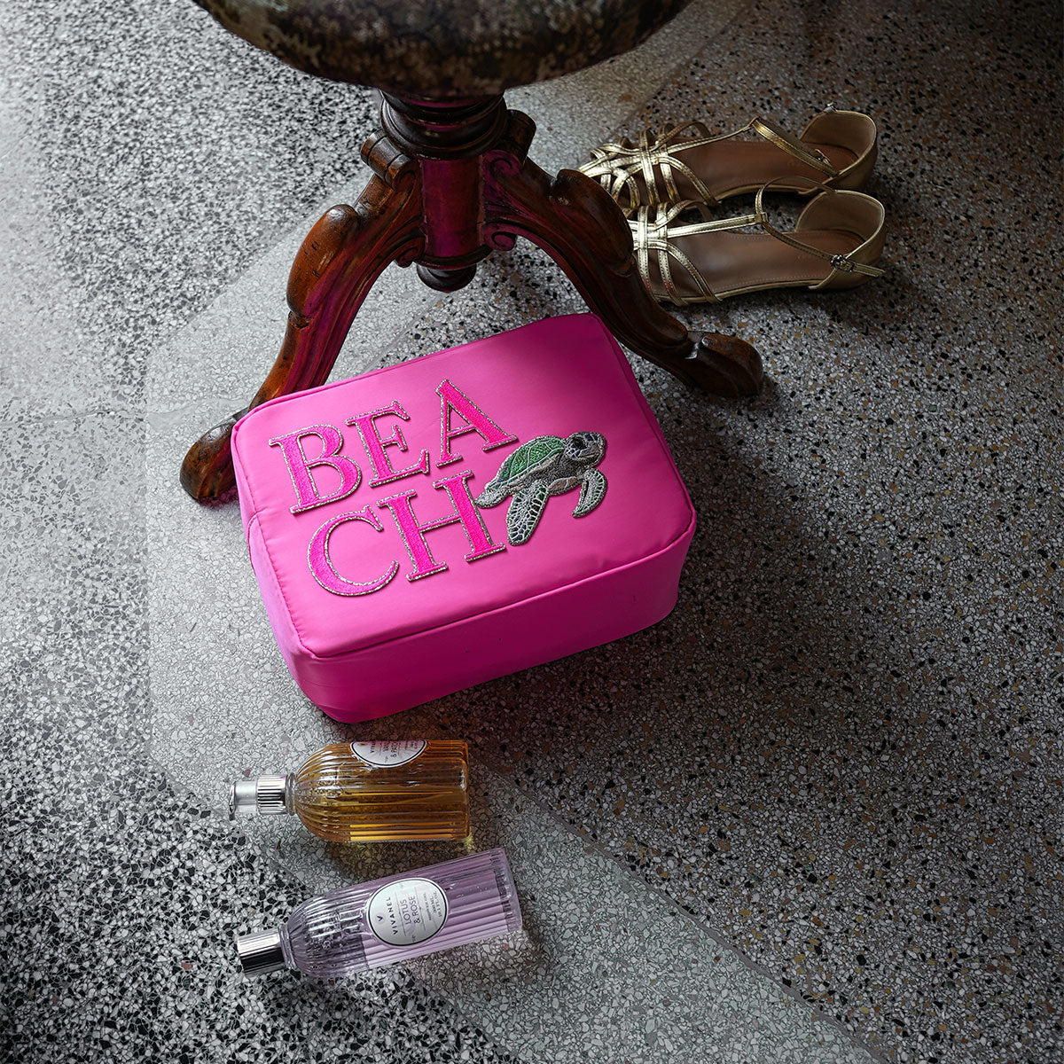 Ava Kulturbeutel Neon Pink