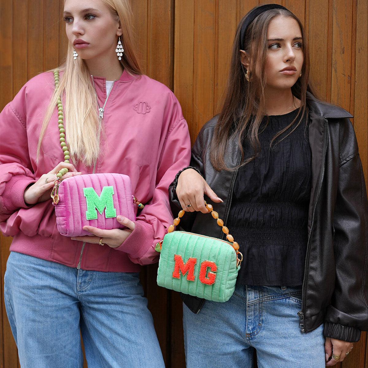 Lola Samt Tasche Magenta