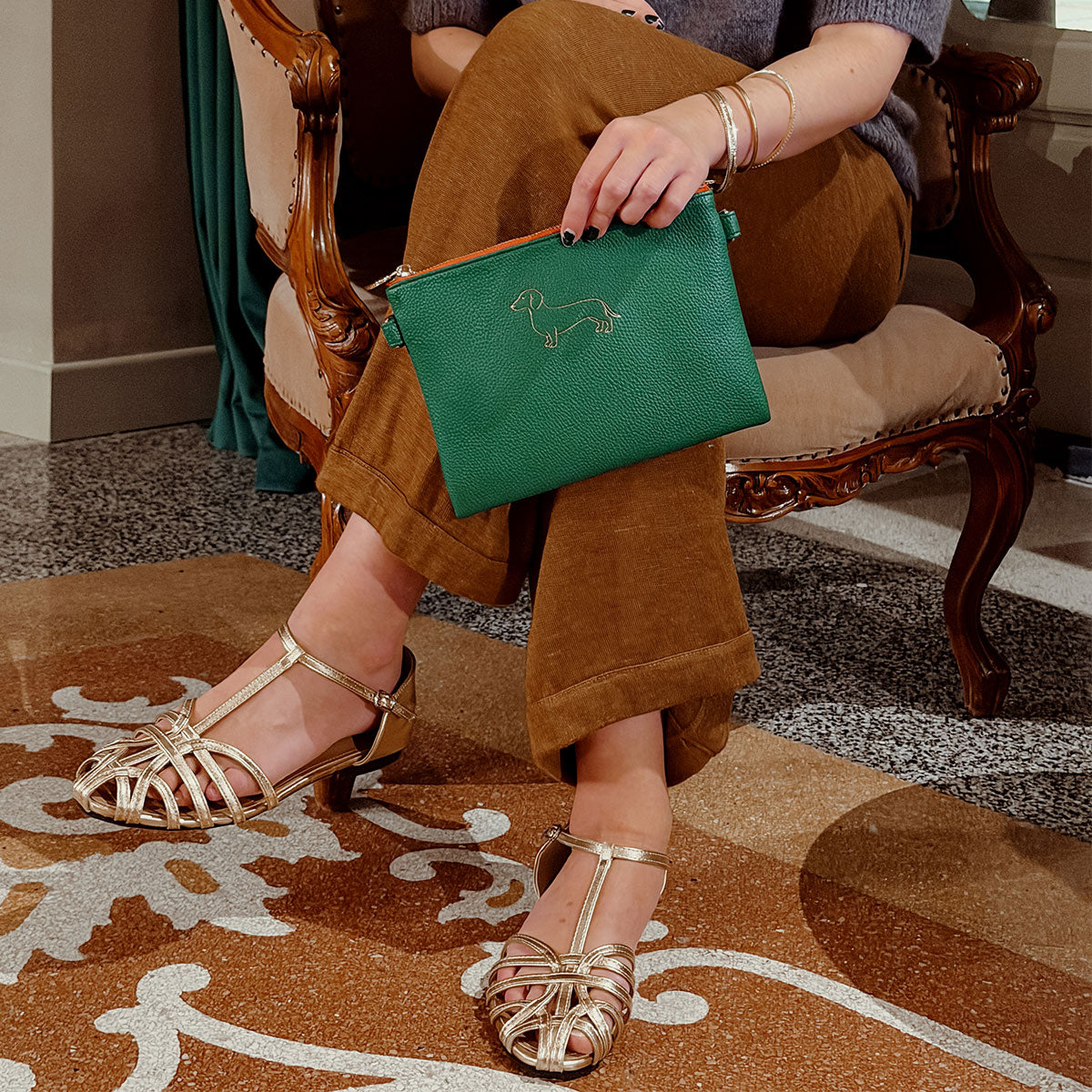 Lia Pouch Moss Green